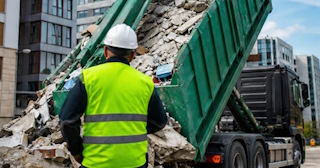 Вывоз строительного мусора в Топках: услуги лицензированной компании — ПроМусор